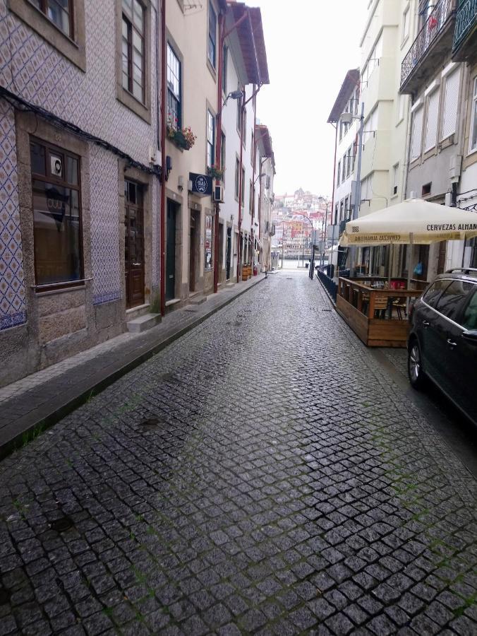Near River 63 * Vila Nova de Gaia